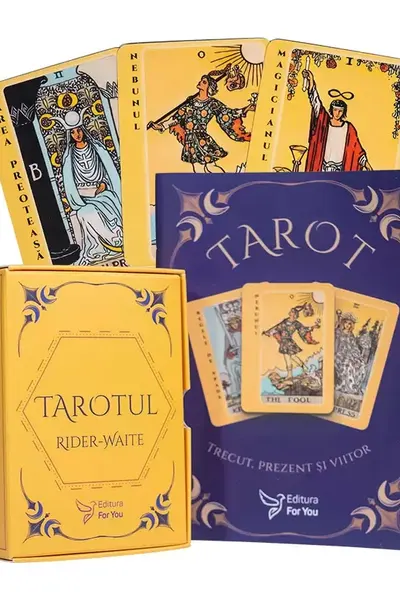 Carti de Tarot. Trecut prezent si viitor