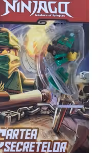 Lego Ninjago Cartea secretelor (carte jurnal + jucarie + lacat + 2 chei)