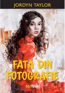 Fata din fotografie
