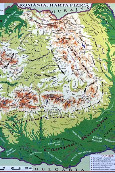 Harta de perete: România. Pliată