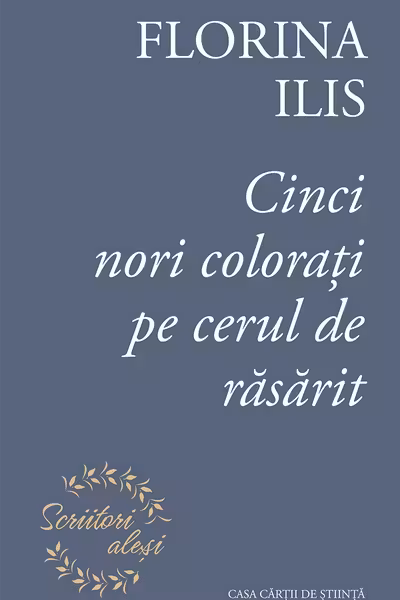 Cinci nori colorati pe cerul de rasarit