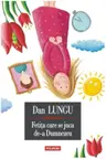 Fetita care se juca de-a Dumnezeu.