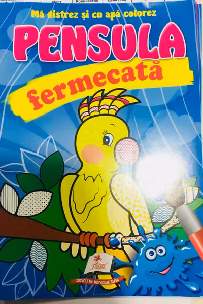 Pensula fermecata.Papagal