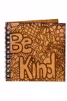 Agenda 10x10 personalizata din lemn cu mesaj :Be kind!