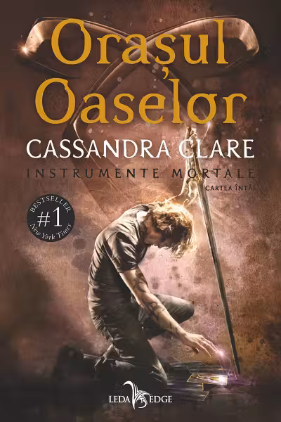 Orasul Oaselor (vol.1 din seria Instrumente Mortale)