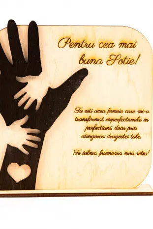 Placheta personalizata din lemn cu maini- Pentru cea mai buna Sotie!