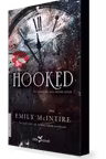 Hooked (vol.1 din seria Never After)