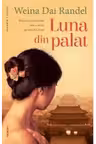 Luna din palat