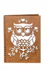 Agenda A5 personalizata din lemn cu bufnita cu inimioare