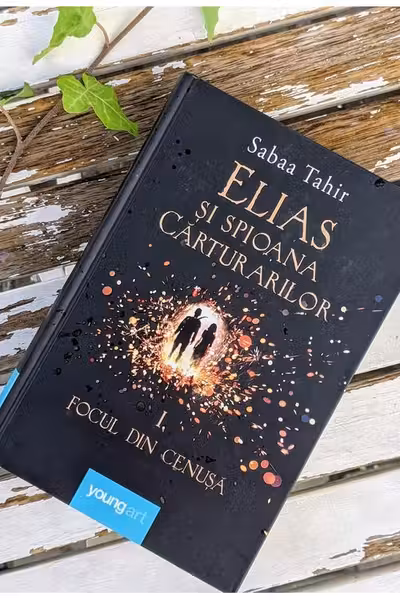 Elias si spioana Carturarilor - Focul din cenusa